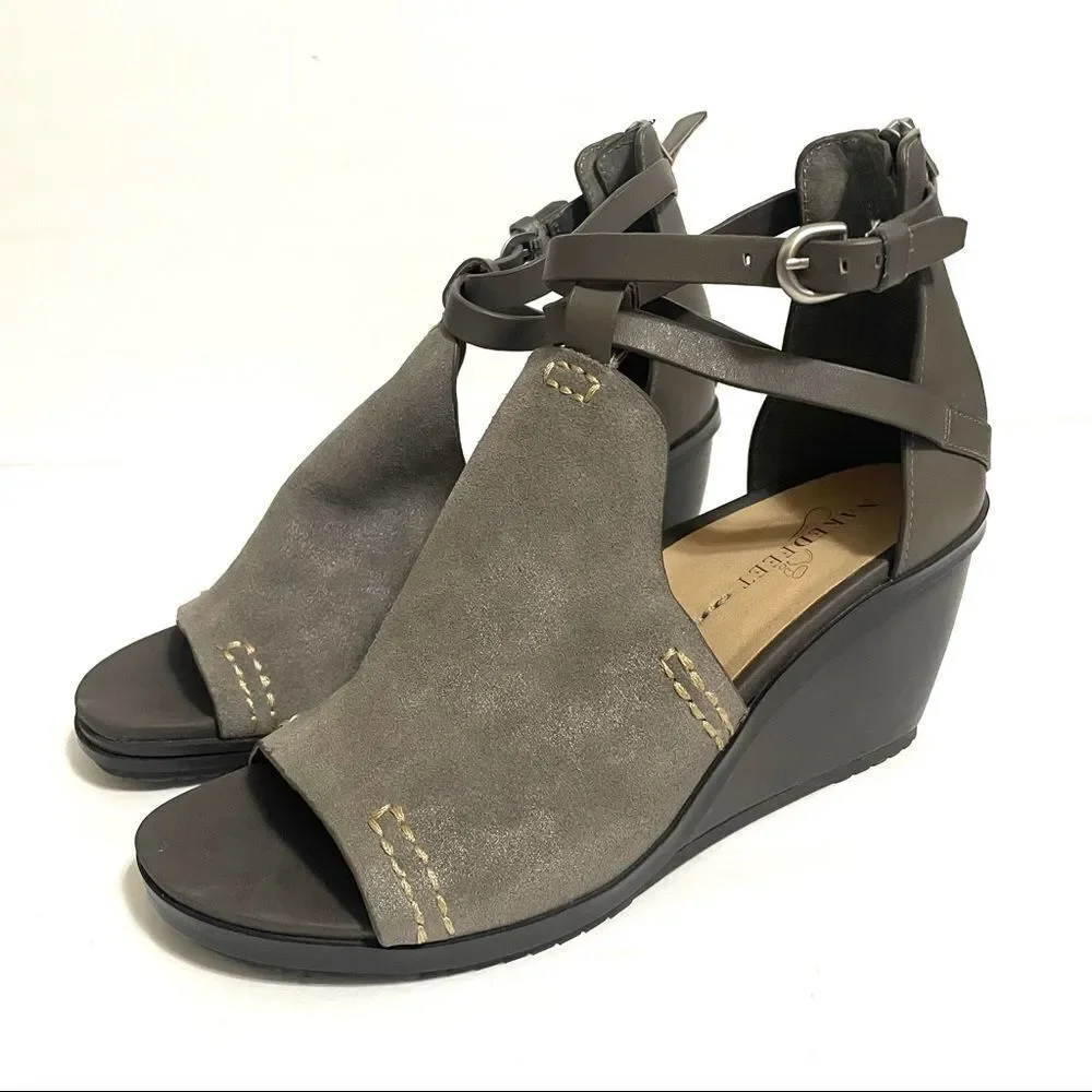 Naked Feet Crux Grey Suede and Leather Wedge Sandals size 8